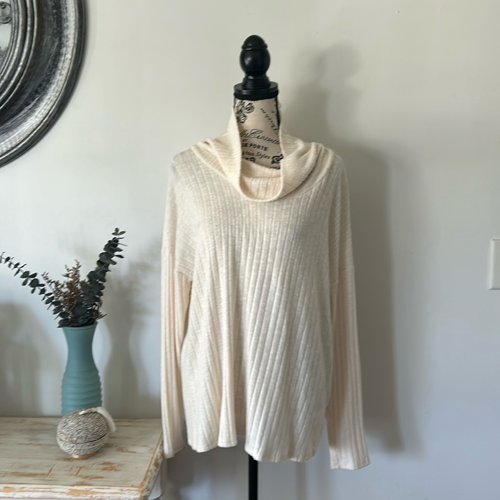 Gilli Soft Cowl Neck Split Back Sweater Women's size LP